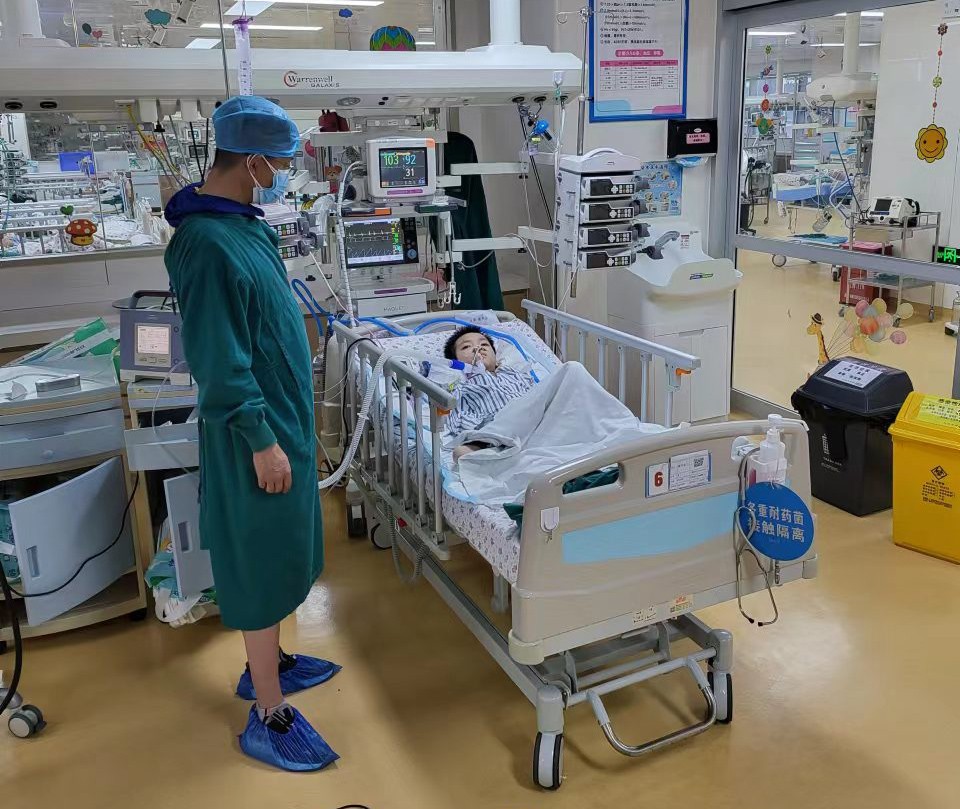 伊宁县跨省救护车出租公司